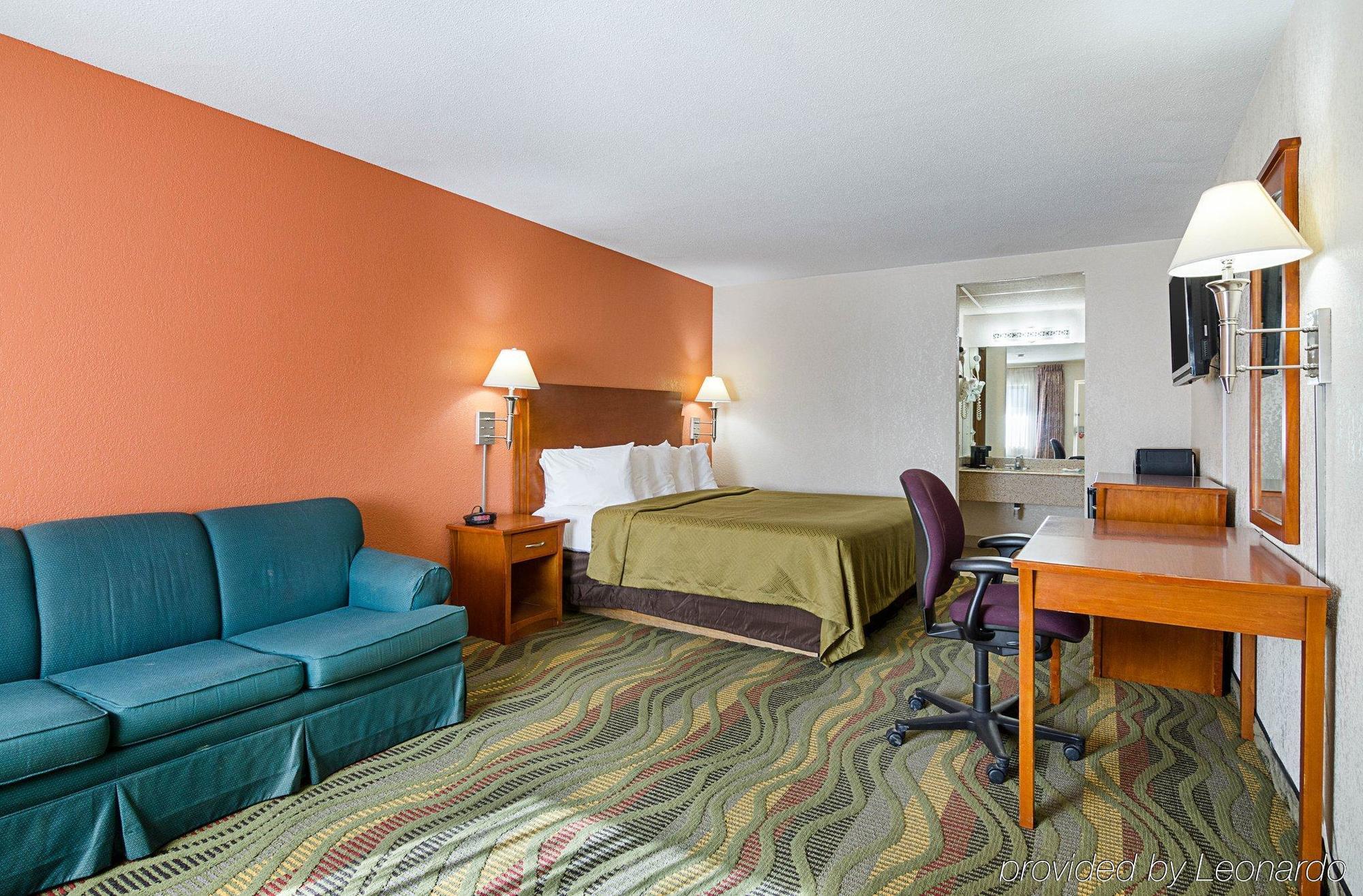 Econo Lodge Mcpherson Esterno foto